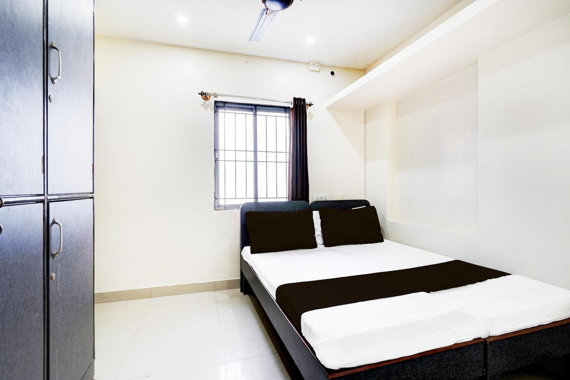 Отель Nagananda Residency Бангалор Экстерьер фото